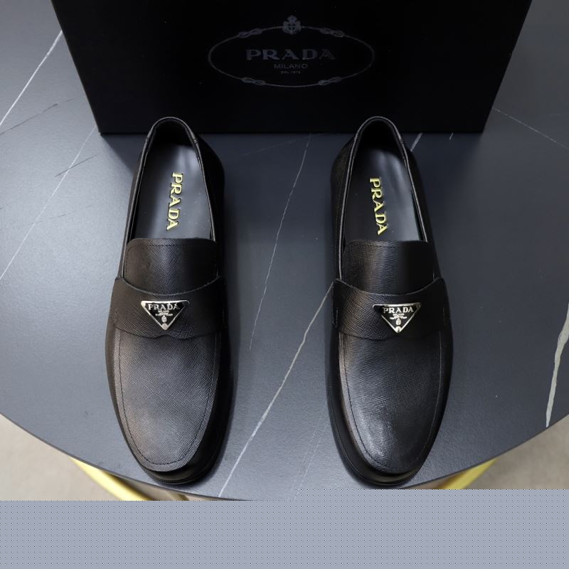 Pra*a leather shoes